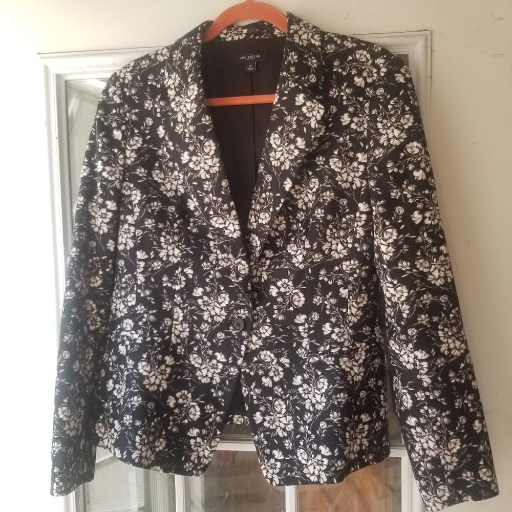 SOLD Giselle Black & White Floral Blazer